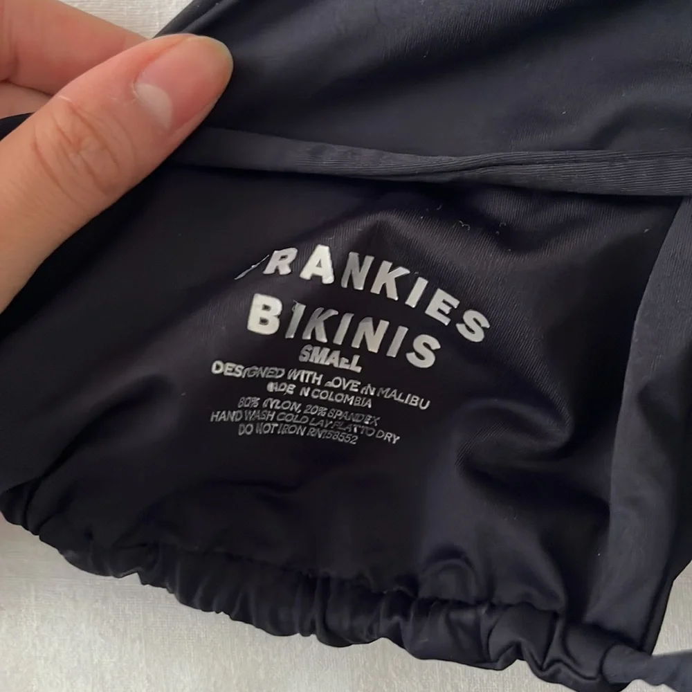 Frankies Bikinis Top